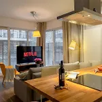 아파트 Srutowa 8 With Balcony & Ac Properunit 브로츠와프