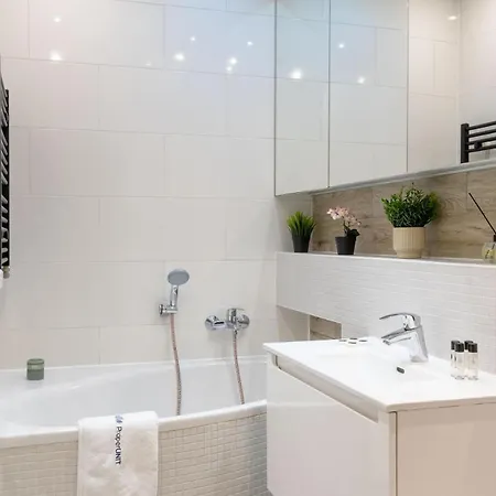 Apartmán Srutowa 8 With Balcony & Ac Properunit Vratislav