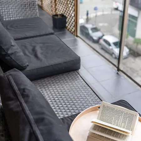 Srutowa 8 With Balcony & Ac Properunit *