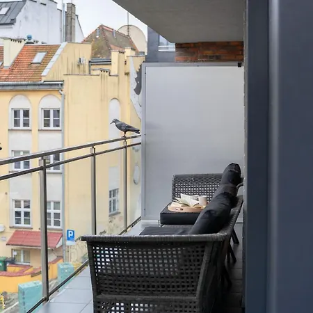 Srutowa 8 With Balcony & Ac Properunit 아파트 브로츠와프